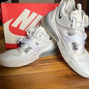 MENS Nike Air Force 270 Sz 10.5